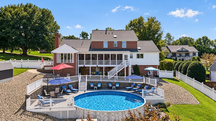 1636 Summit Dr, Waynesboro, VA 22980 - #2