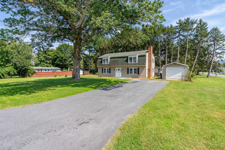 1202 Elm Ave, Grottoes, VA 24441 - #2