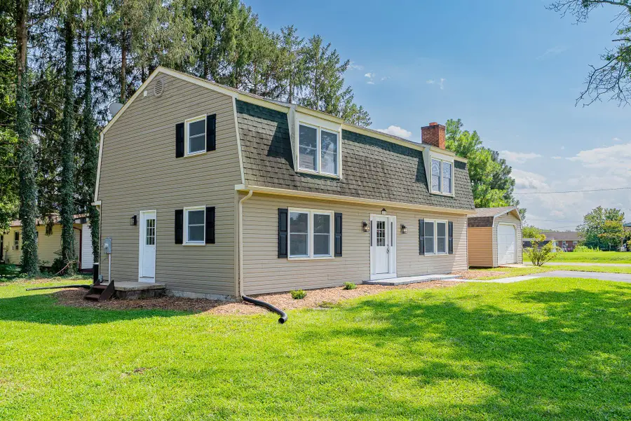1202 Elm Ave, Grottoes, VA 24441 - #3