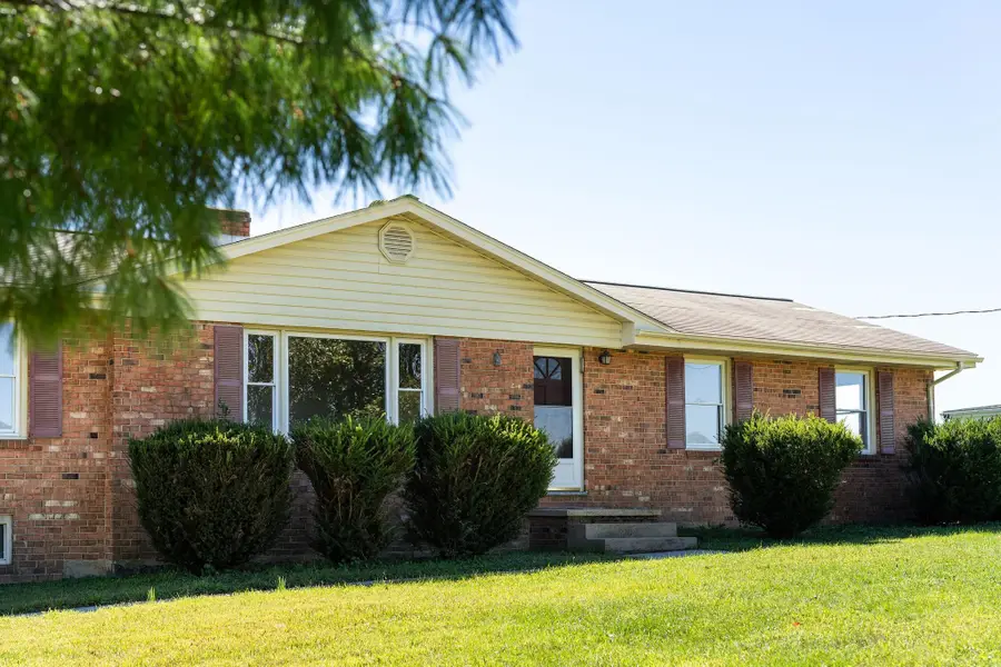 71 Hermitage Rd, Staunton, VA 24401 - #3