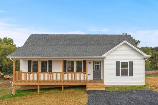 255 Holly Hill St, Broadway, VA 22815