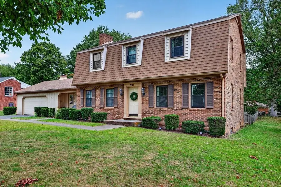 318 College Cir, Staunton, VA 24401 - #3