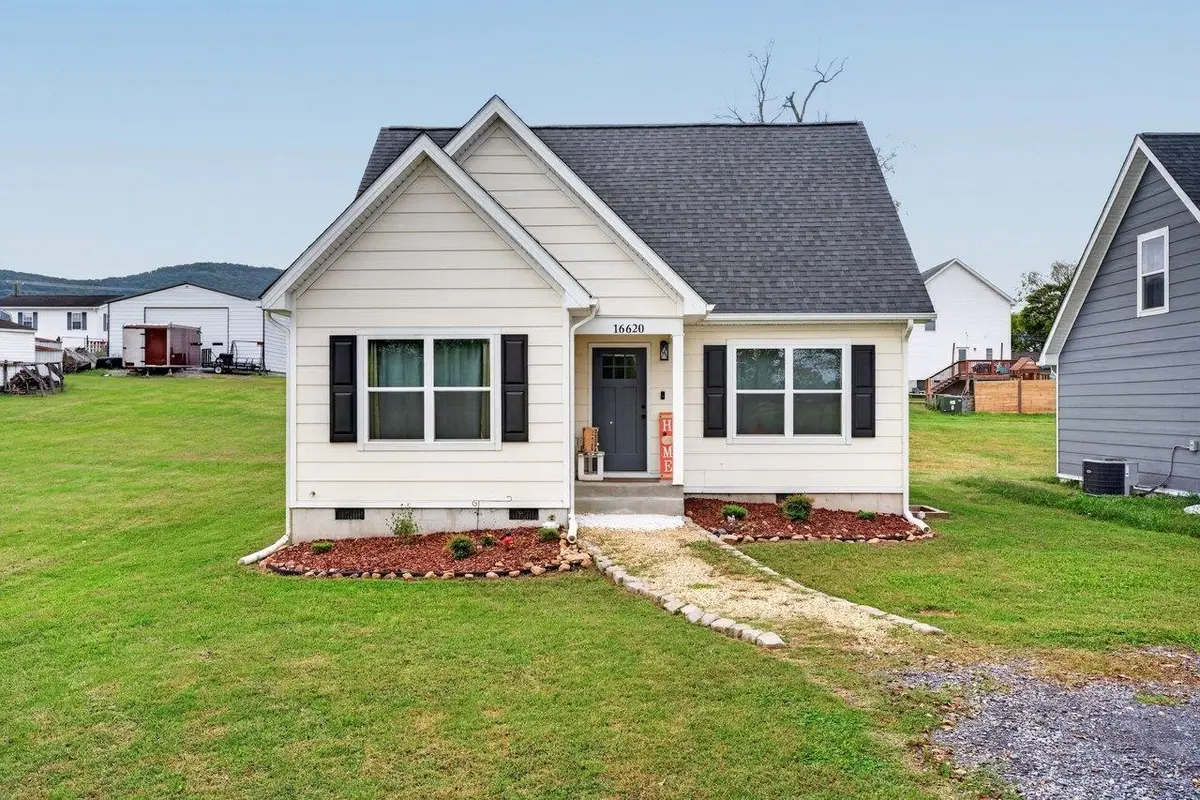 16620 E Spring St, Elkton, VA 22827 - #1