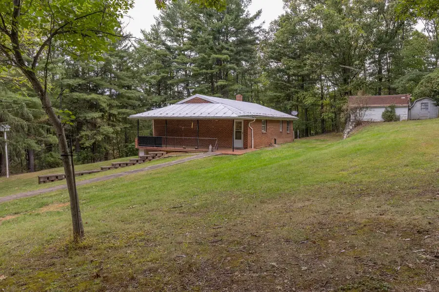 801 Union Church Rd, Churchville, VA 24421 - #3