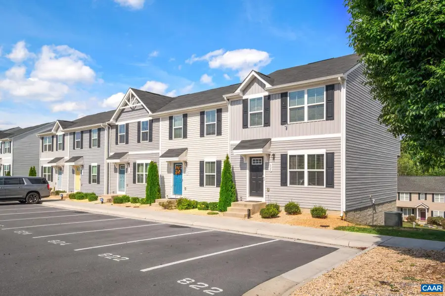824 Carson Cir, Grottoes, VA 24441 - #2