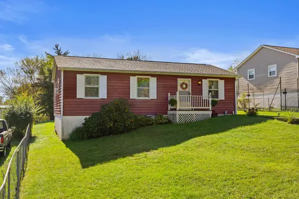 34 Augusta St, Verona, VA 24482