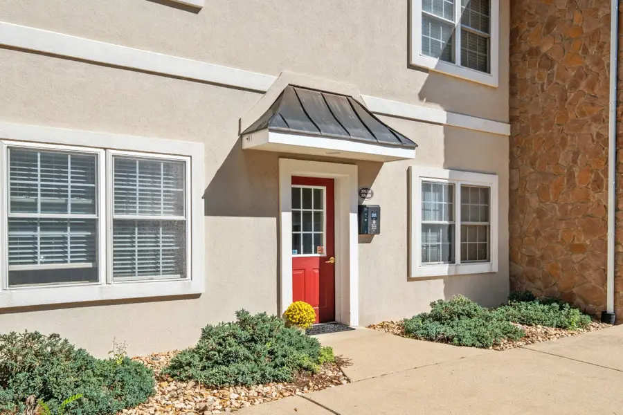 1410 N Coalter St, Staunton, VA 24401 - #2