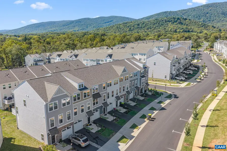 6027 Mccomb St, Crozet, VA 22932 - #2