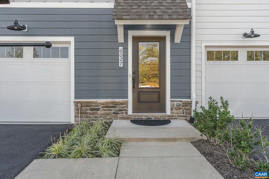 6027 Mccomb St, Crozet, VA 22932 - #3