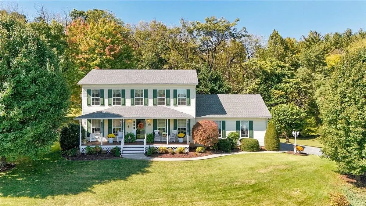 61 Confederacy Dr, Penn Laird, VA 22846 - #1