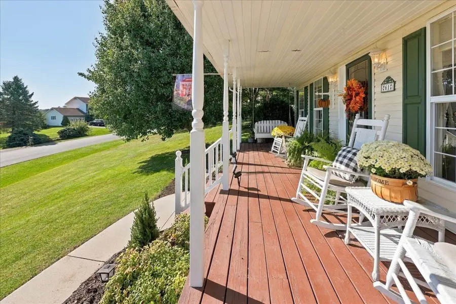 61 Confederacy Dr, Penn Laird, VA 22846 - #3