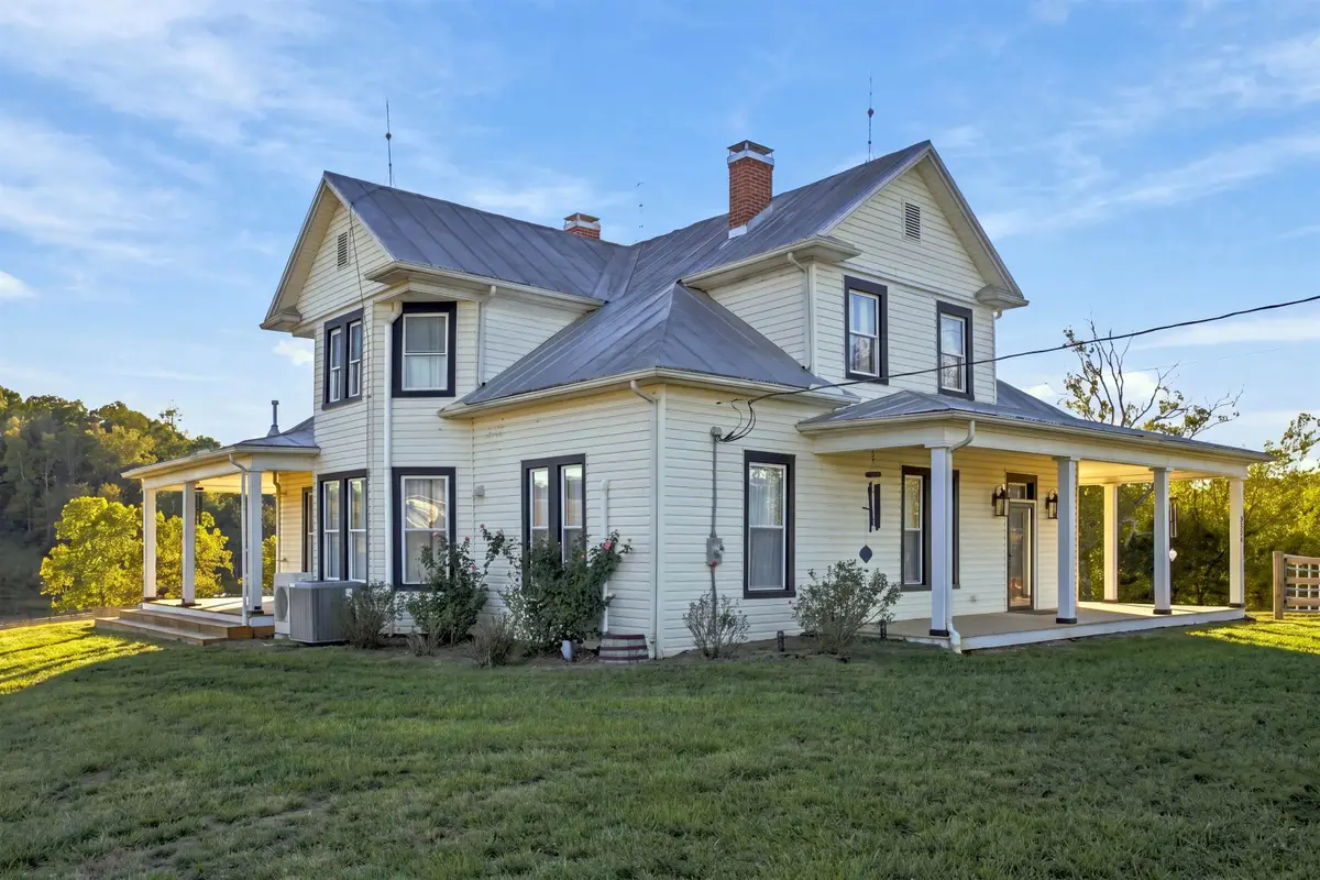 374 Finley Rd, Raphine, VA 24472 - #1