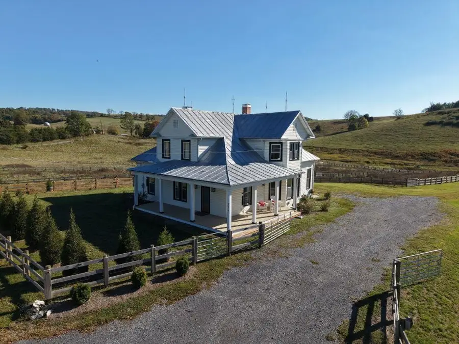 374 Finley Rd, Raphine, VA 24472 - #2