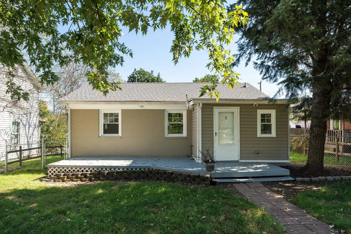 605 N Delphine Ave, Waynesboro, VA 22980 - #1