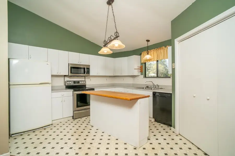 109 Goldenrod Rd, Ruckersville, VA 22968 - #2
