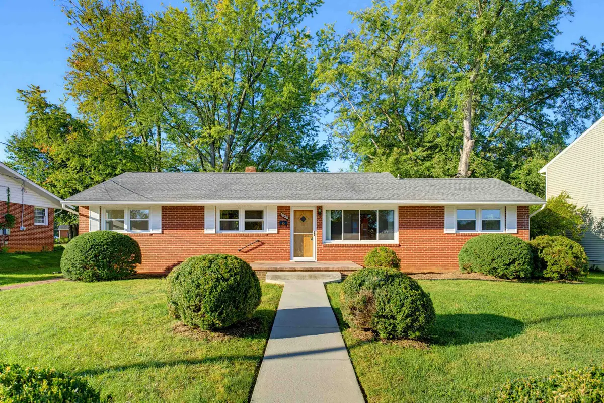 1820 N Talbott Pl, Waynesboro, VA 22980 - #1