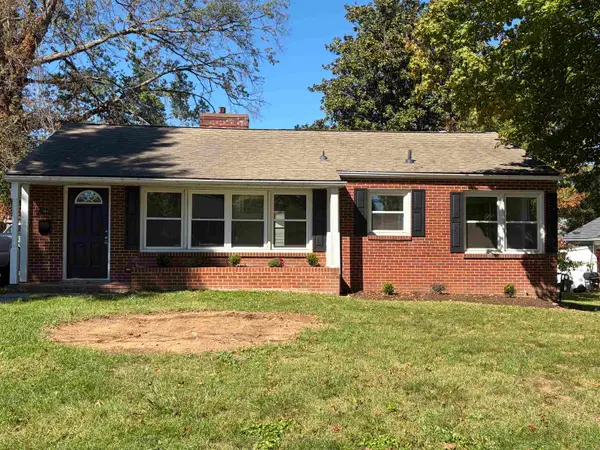 207 Skyland Ave, Waynesboro, VA 22980