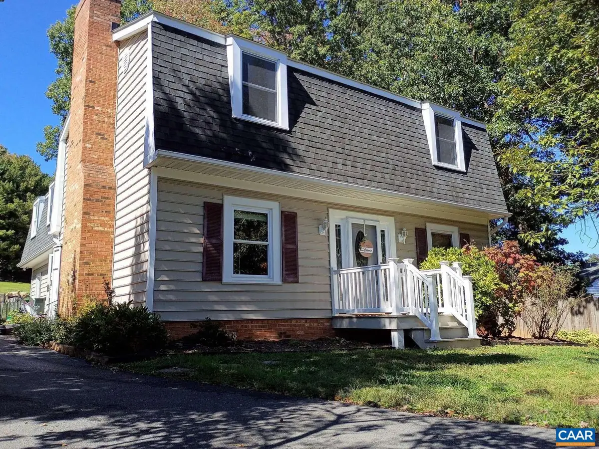 206 Robinhood Rd, Staunton, VA 24401 - #1