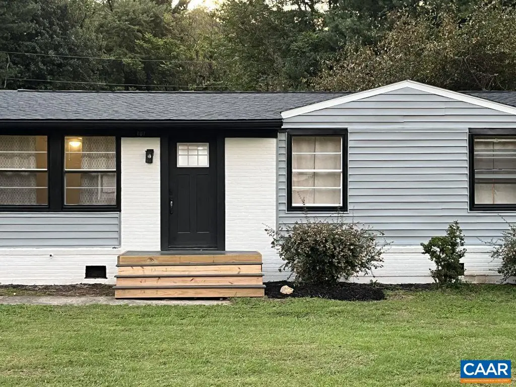 107 Court St, Lovingston, VA 22949 - #1