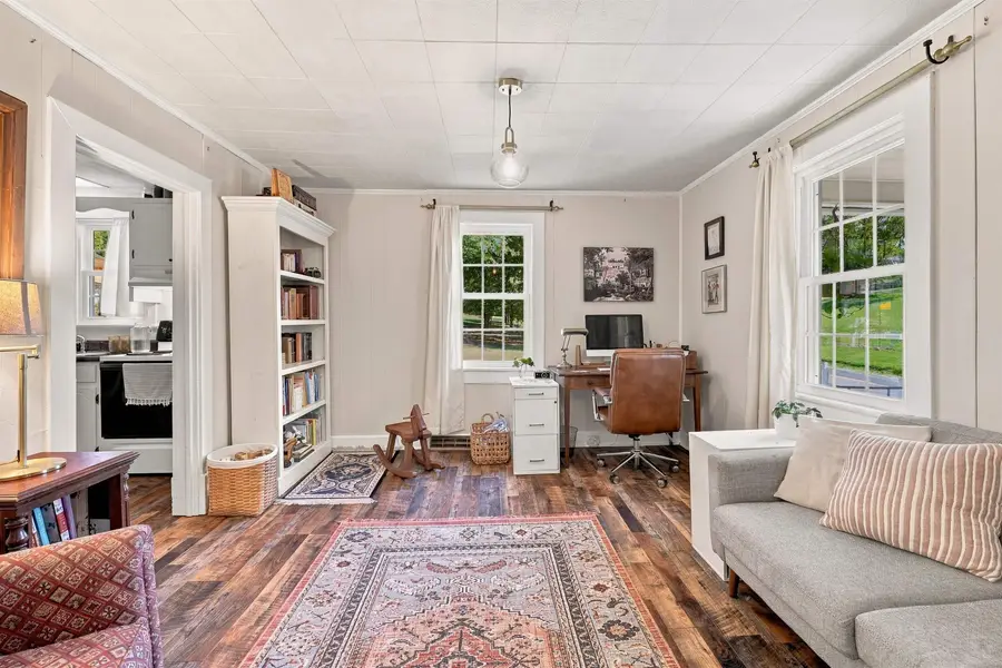 229 Pleasant View Rd, Staunton, VA 24401 - #2