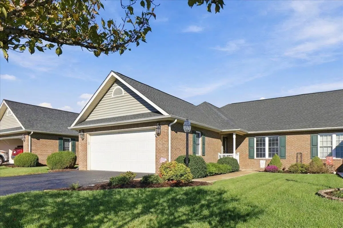19 Saint Ives Dr, Fishersville, VA 22939 - #1