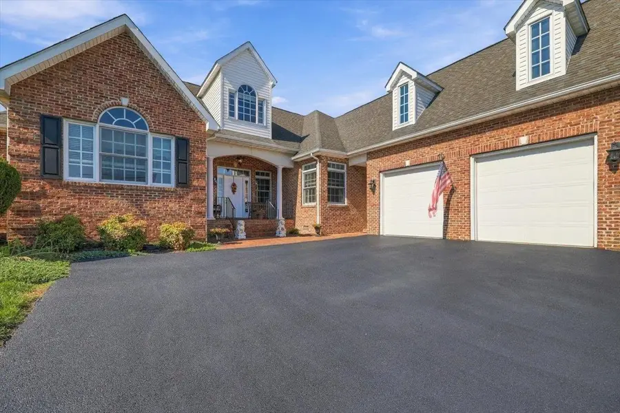 317 Meadow Beauty Ct, Waynesboro, VA 22980 - #2