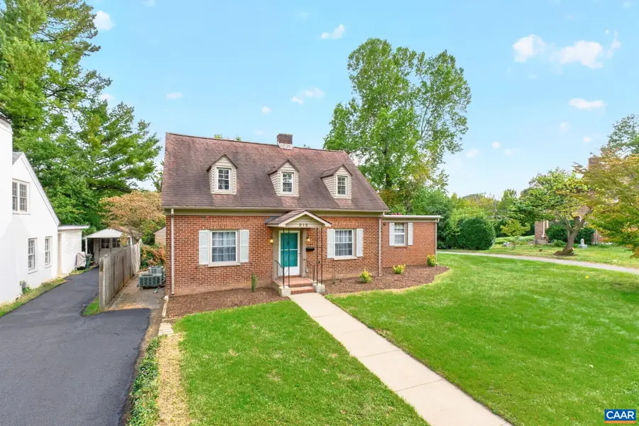 912 Lyndhurst Rd, Waynesboro, VA 22980 - #2