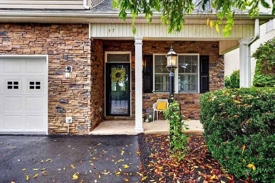 47 Villa View Dr, Staunton, VA 24401 - #2