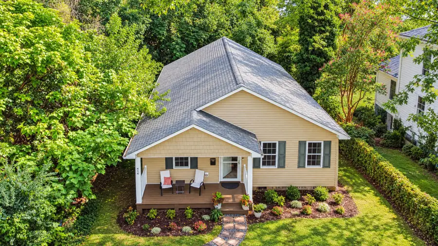 414 Sunnyside St, Staunton, VA 24401 - #2