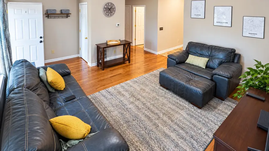 414 Sunnyside St, Staunton, VA 24401 - #3