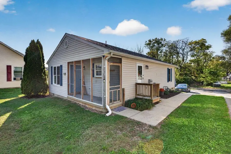 1447 N Delphine Ave, Waynesboro, VA 22980 - #2