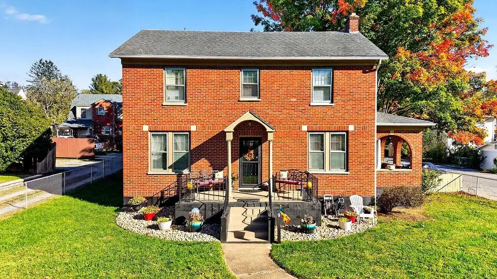 901 Springhill Rd, Staunton, VA 24401 - #1