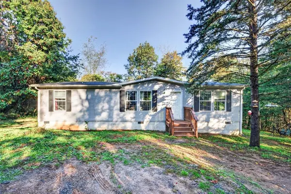138 Stonewall Rd, Weyers Cave, VA 24486