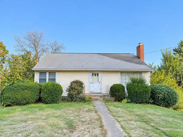 1041 Moore St, Harrisonburg, VA 22802