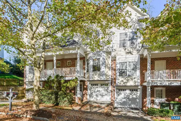 121 Old Fifth Cir, Charlottesville, VA 22903