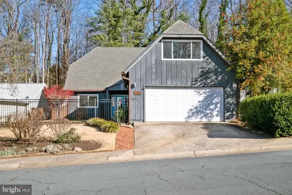 1533 Lake Forest Dr, Charlottesville, VA 22901