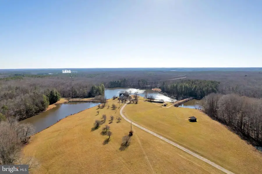 495 Deepwood Farm Dr, Scottsville, VA 24590 - Image #3