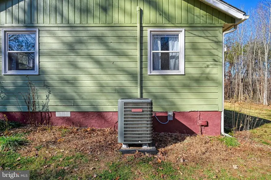 589 Three Chopt Rd, Kents Store, VA 23084 - #3