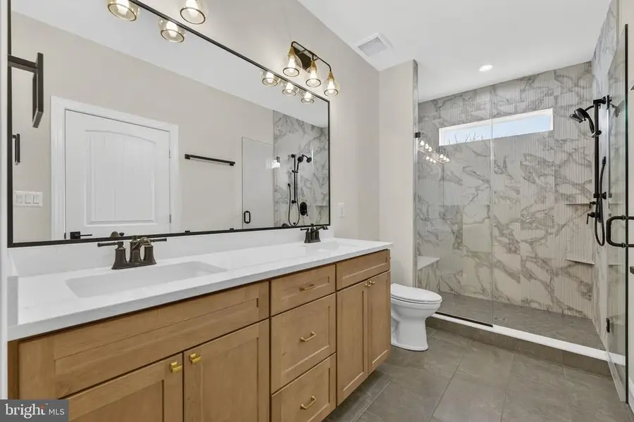 57 Madison St, Warrenton, VA 20186 - #2