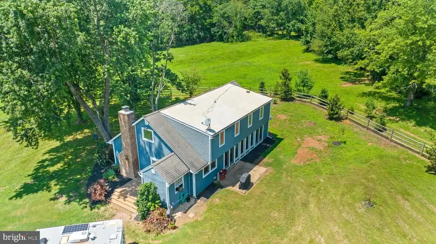 9467 Old Waterloo Rd, Warrenton, VA 20186 - Image #2