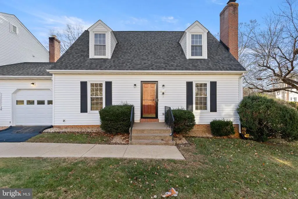 562 Tiffany Ct, Warrenton, VA 20186 - Image #1