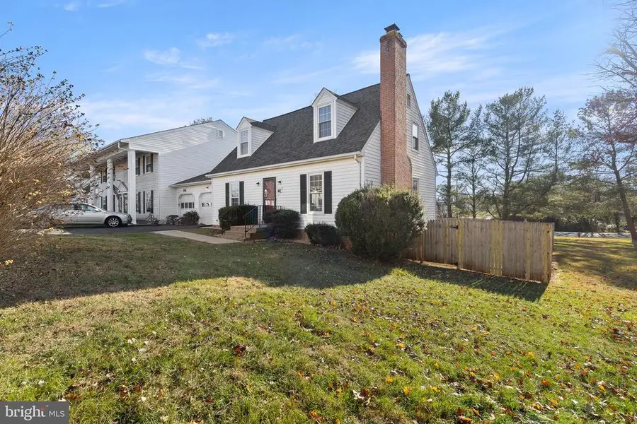 562 Tiffany Ct, Warrenton, VA 20186 - Image #2
