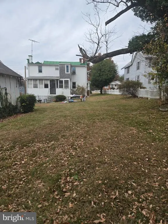 53 Madison St, Warrenton, VA 20186