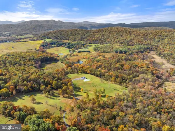 4050 Carrington, Delaplane, VA 