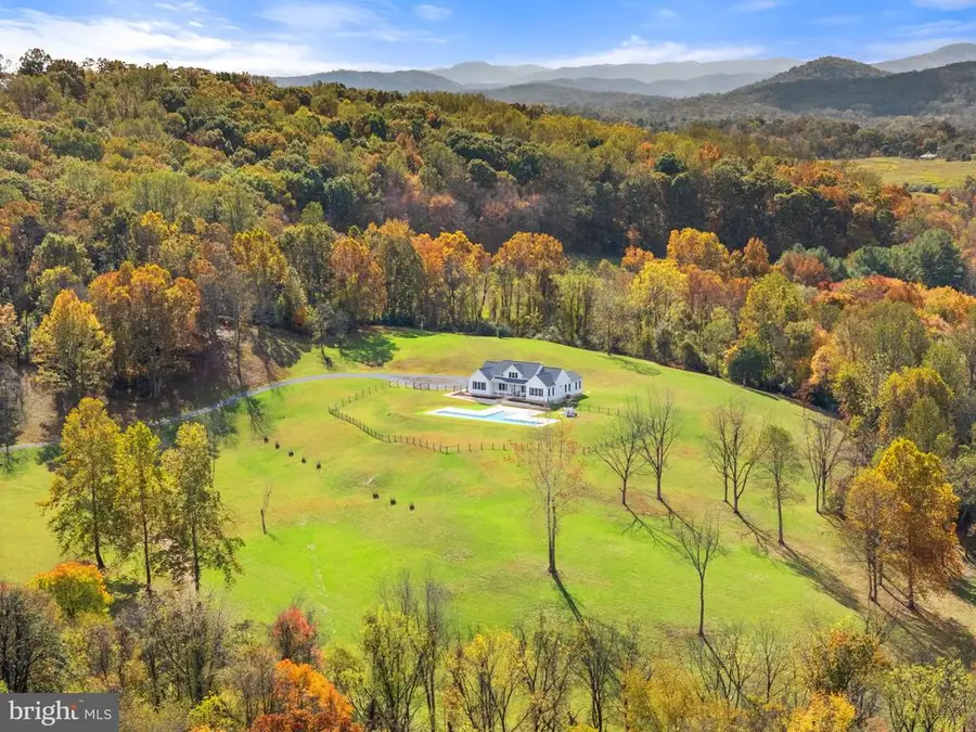 4050 Carrington, Delaplane, VA  - #2