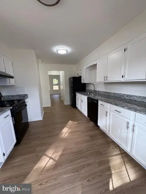 748 Cherry Tree Ln, Warrenton, VA 20186 - Image #2