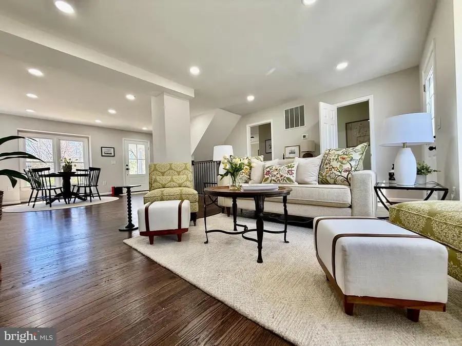 7087 Westmoreland Dr, Warrenton, VA 20187 - #2
