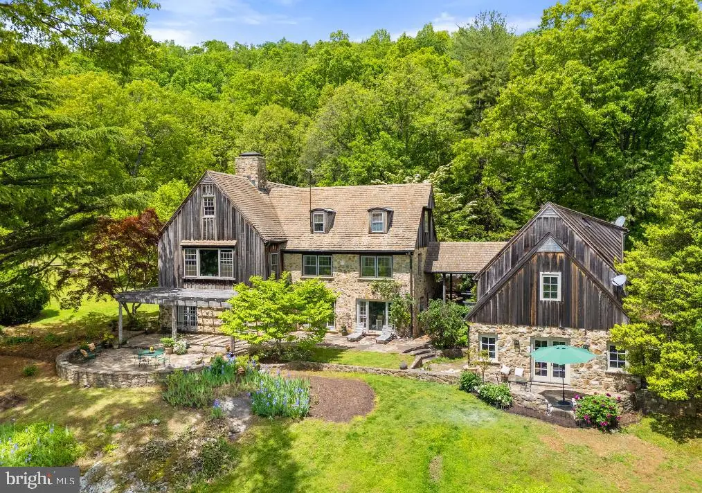 4392 Carrington Rd, Markham, VA 22643 - #1