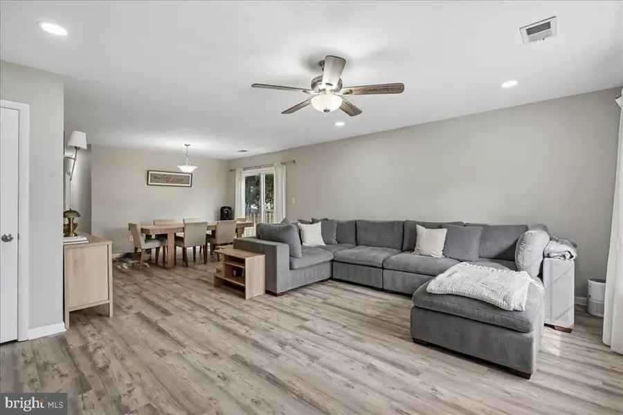 591 Plain Rd, Warrenton, VA 20186 - #3