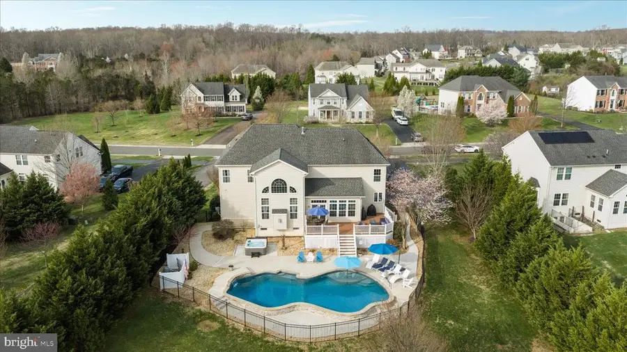 7494 Edington Dr, Warrenton, VA 20187 - #2